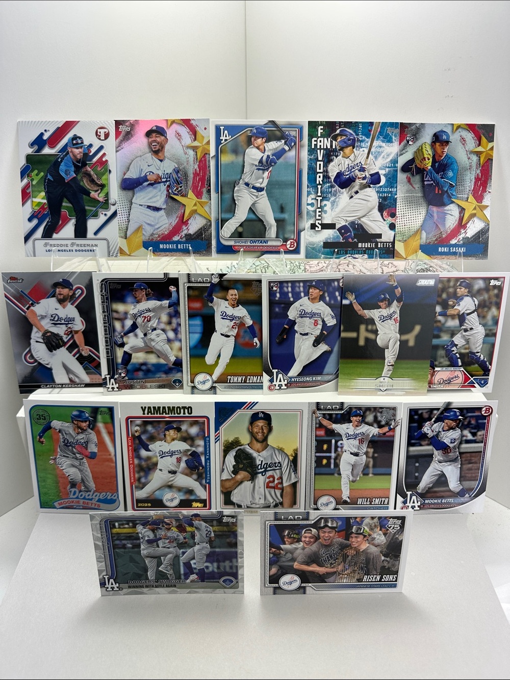 Shohei Ohtani w/ Betts/Kershaw/Will Smith/Freeman/Yamamoto Dodgers lot of 18